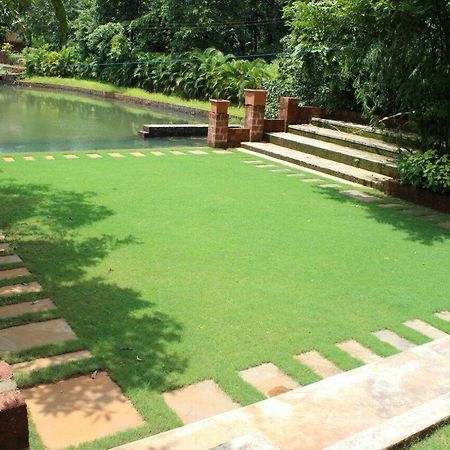 Cherilyn Monta Resort - Ratnagiri Vatul Exteriör bild