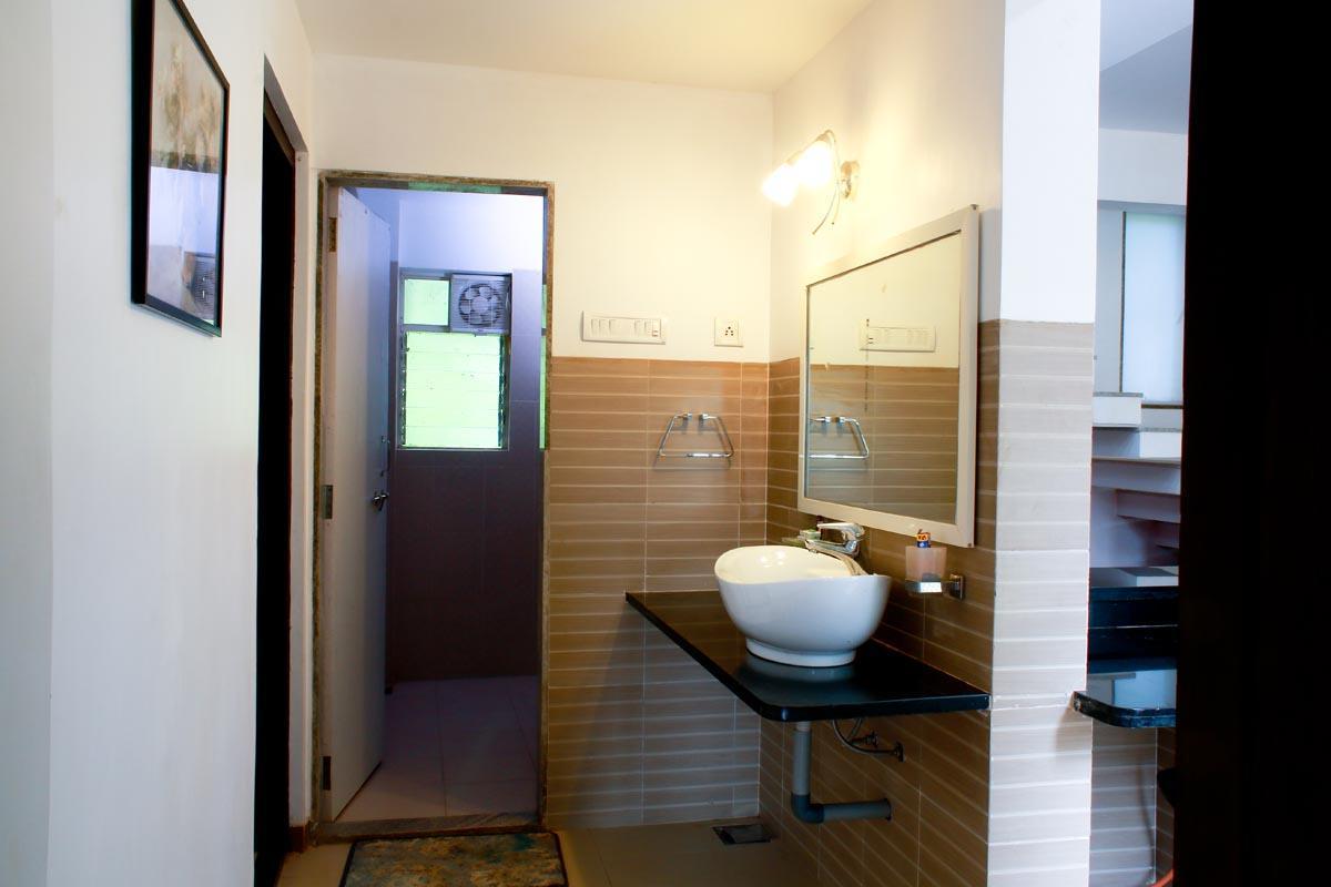 Cherilyn Monta Resort - Ratnagiri Vatul Exteriör bild