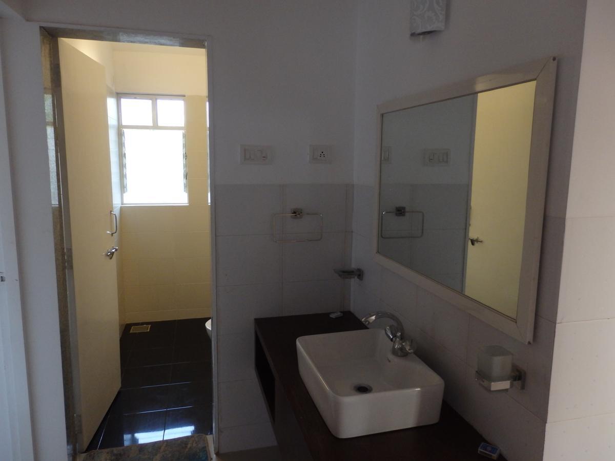 Cherilyn Monta Resort - Ratnagiri Vatul Exteriör bild